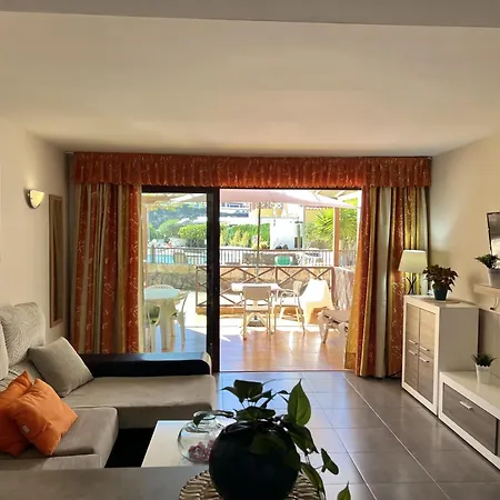 Apartment Neptuno Pool & Experience