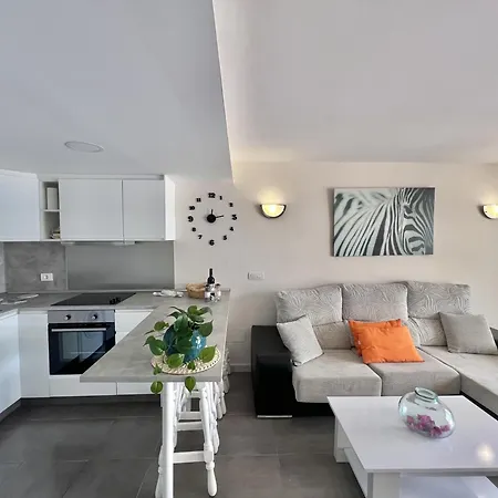 Neptuno Pool & Experience By Sydney Playa Sur Apartmán Puerto de Santiago (Tenerife)